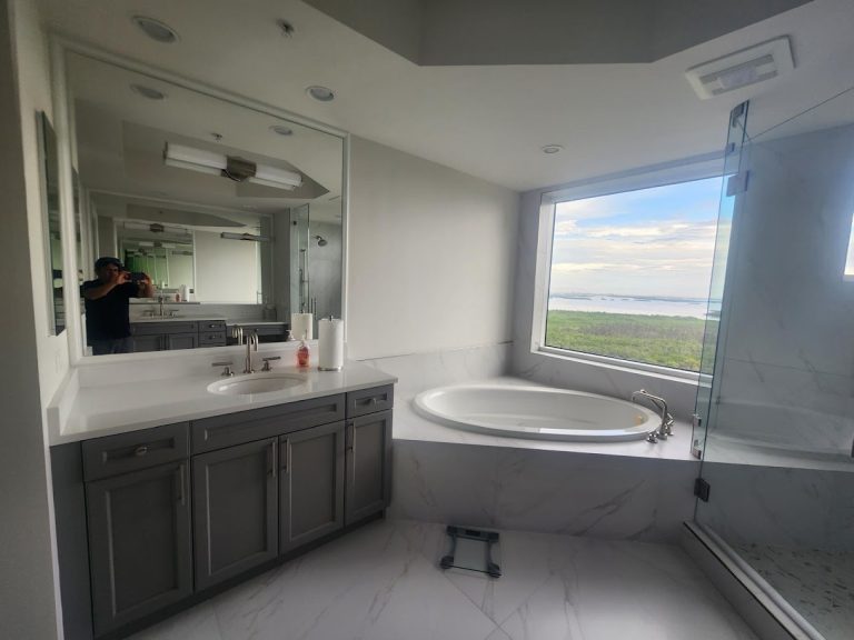 83f22811-f81d-4040-b539-19b1095787f8